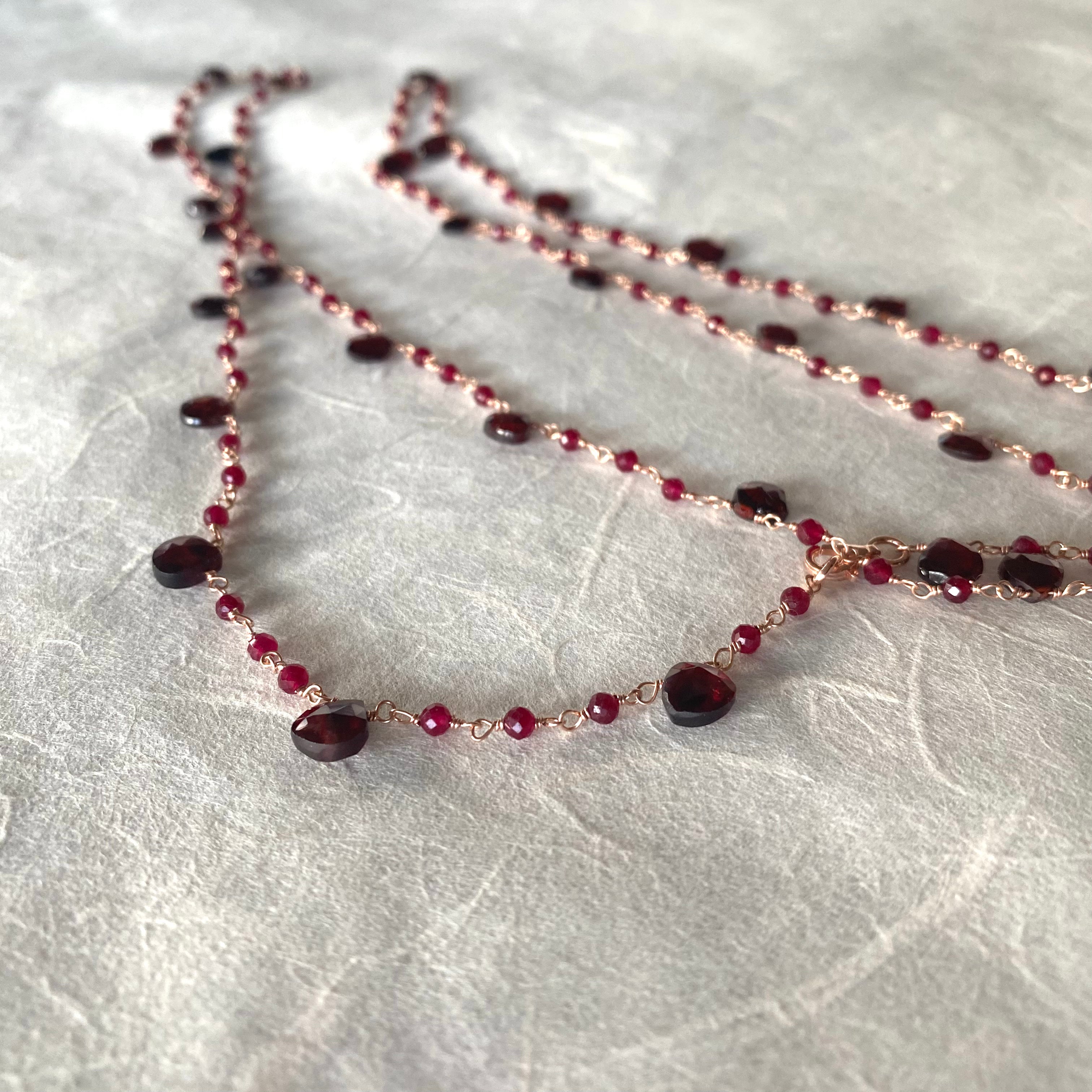 Collana lunga Rosario a Gocce di Granato