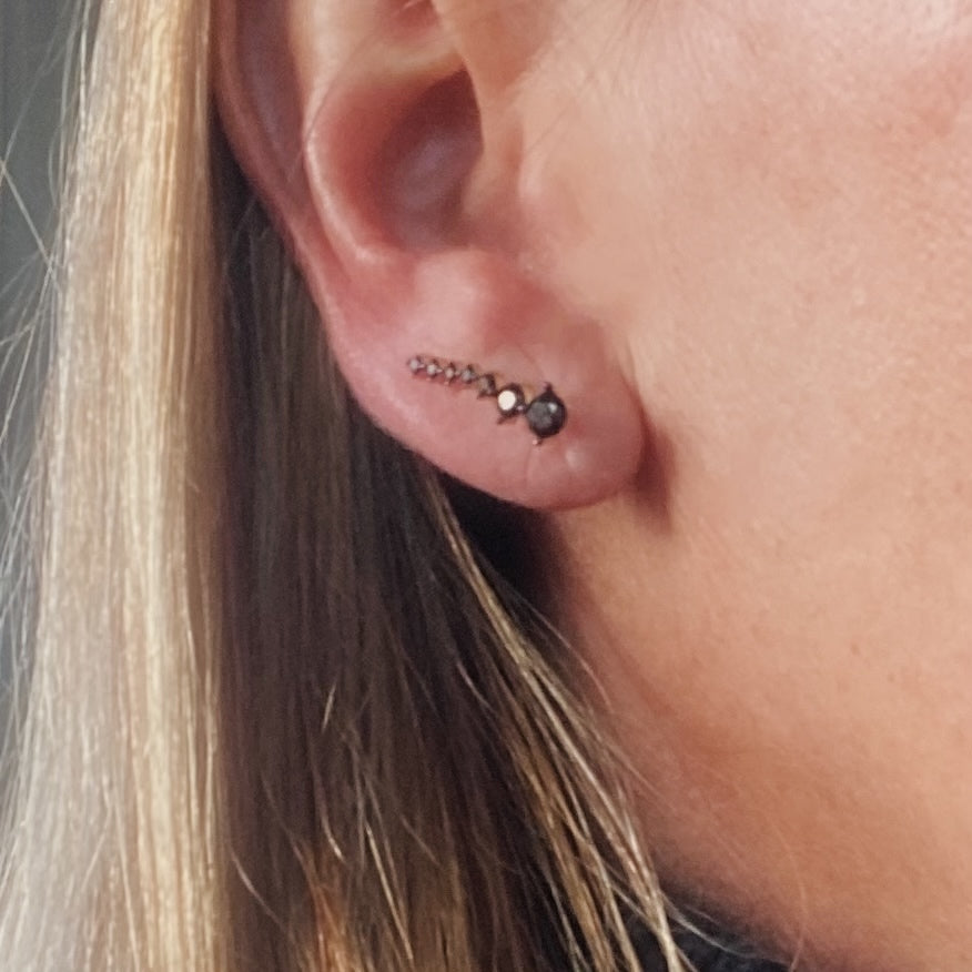 Ear Climber con Zirconi Neri