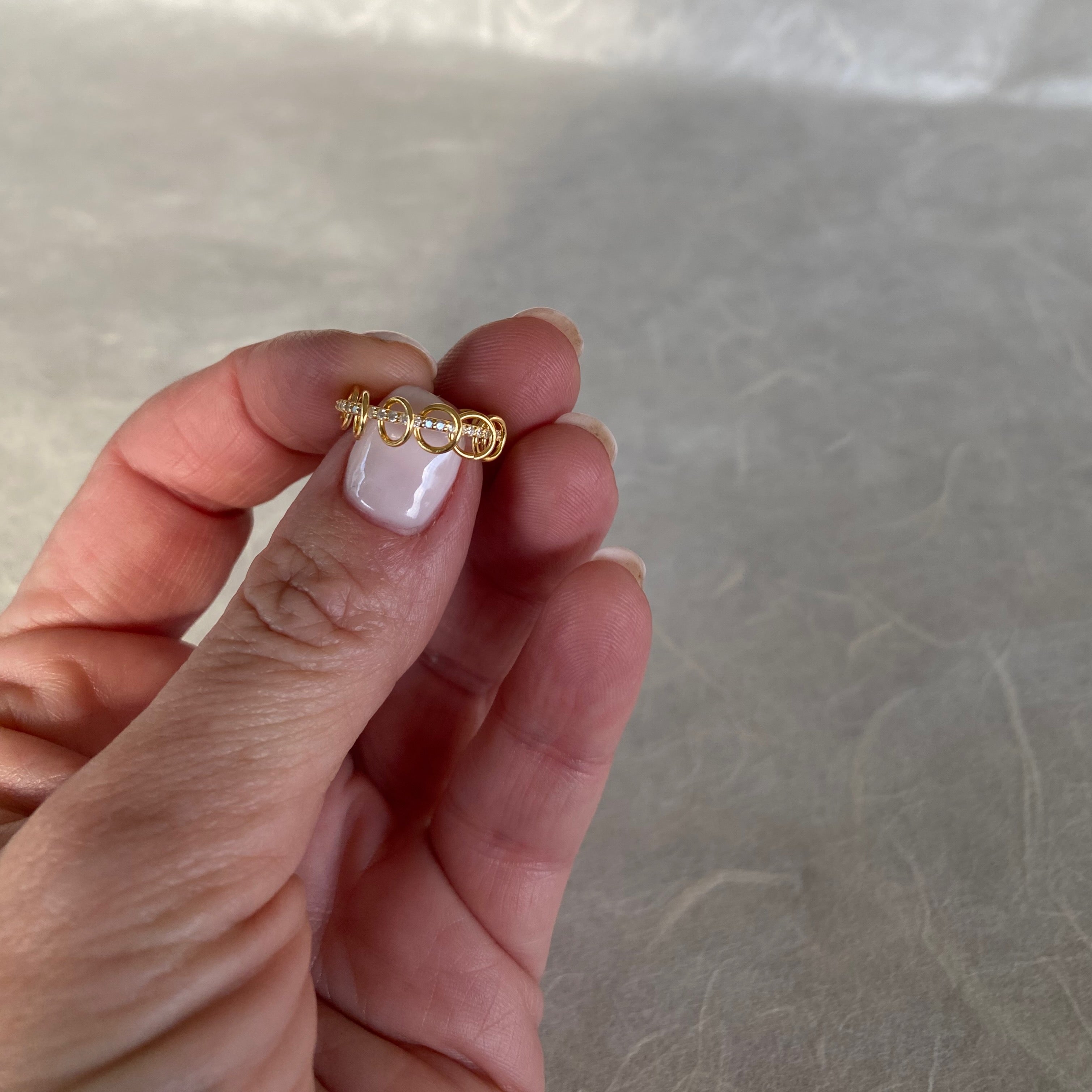Ear Cuff con Zirconi bianchi e anellini